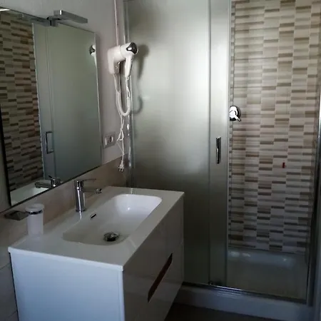 Alisso فندق مبيت وإفطار 3*