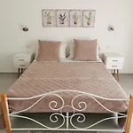 Alisso Bed & Breakfast 3*